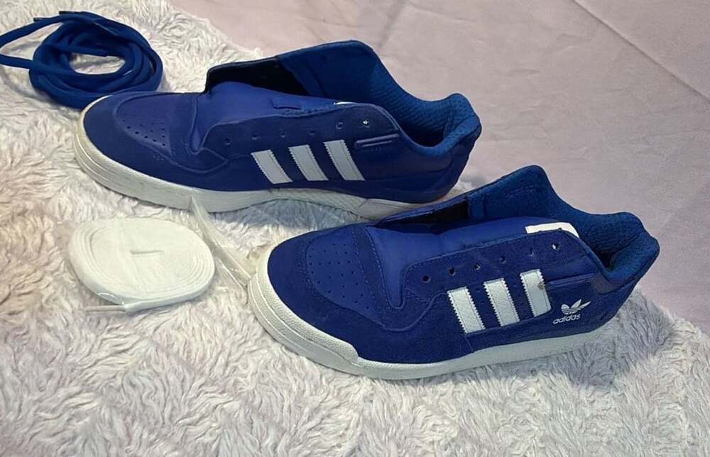 Adidas Forum Low CL Sneakers Blue White
Size 10.5